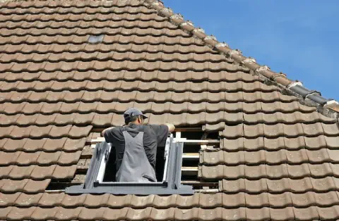 Pose de velux - Les Adjots